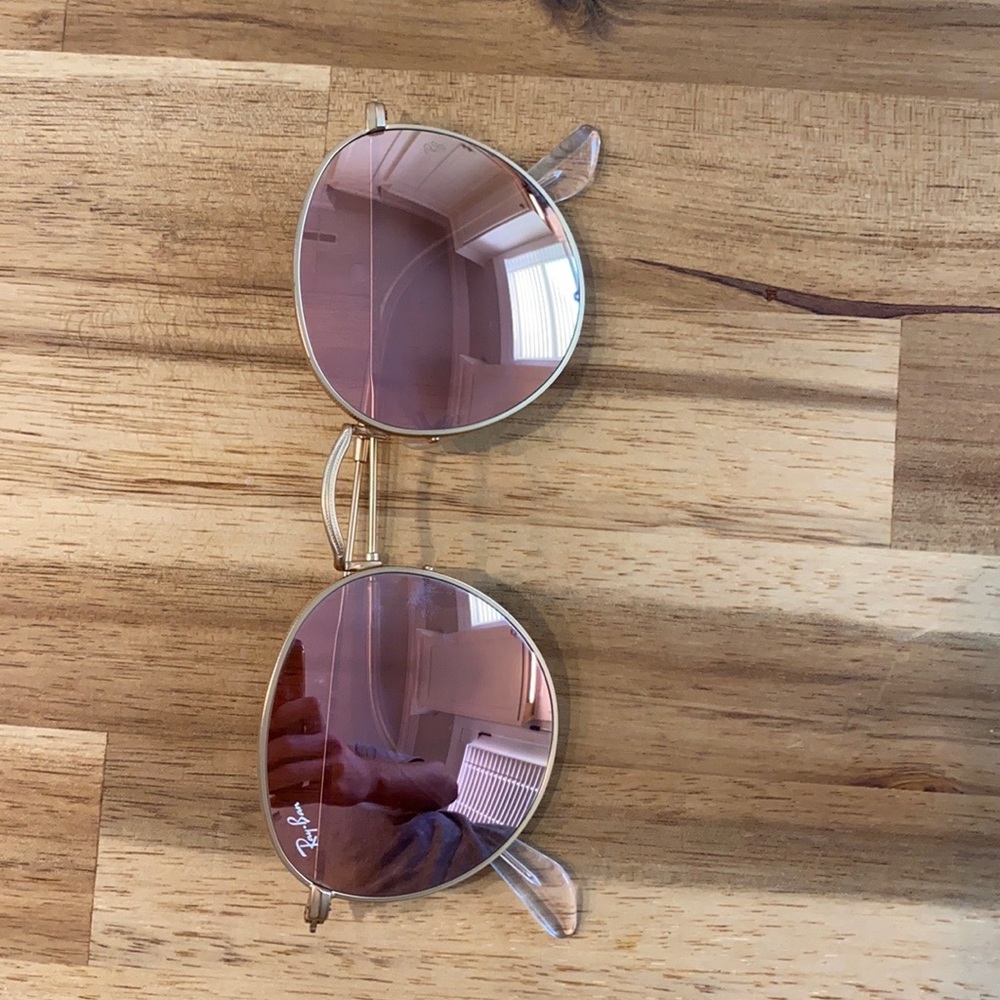 Gold Round Metal Ray-Bans
